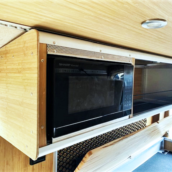 Overhead Cabinet : 23"W